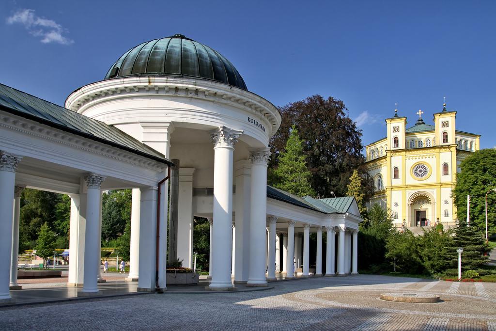 Esplanade Spa And Golf Resort Marianske Lazne Exterior foto